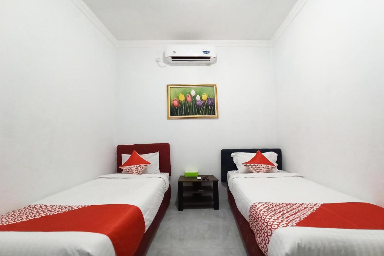 Oyo 2611 Hotel Krui Syariah المظهر الخارجي الصورة