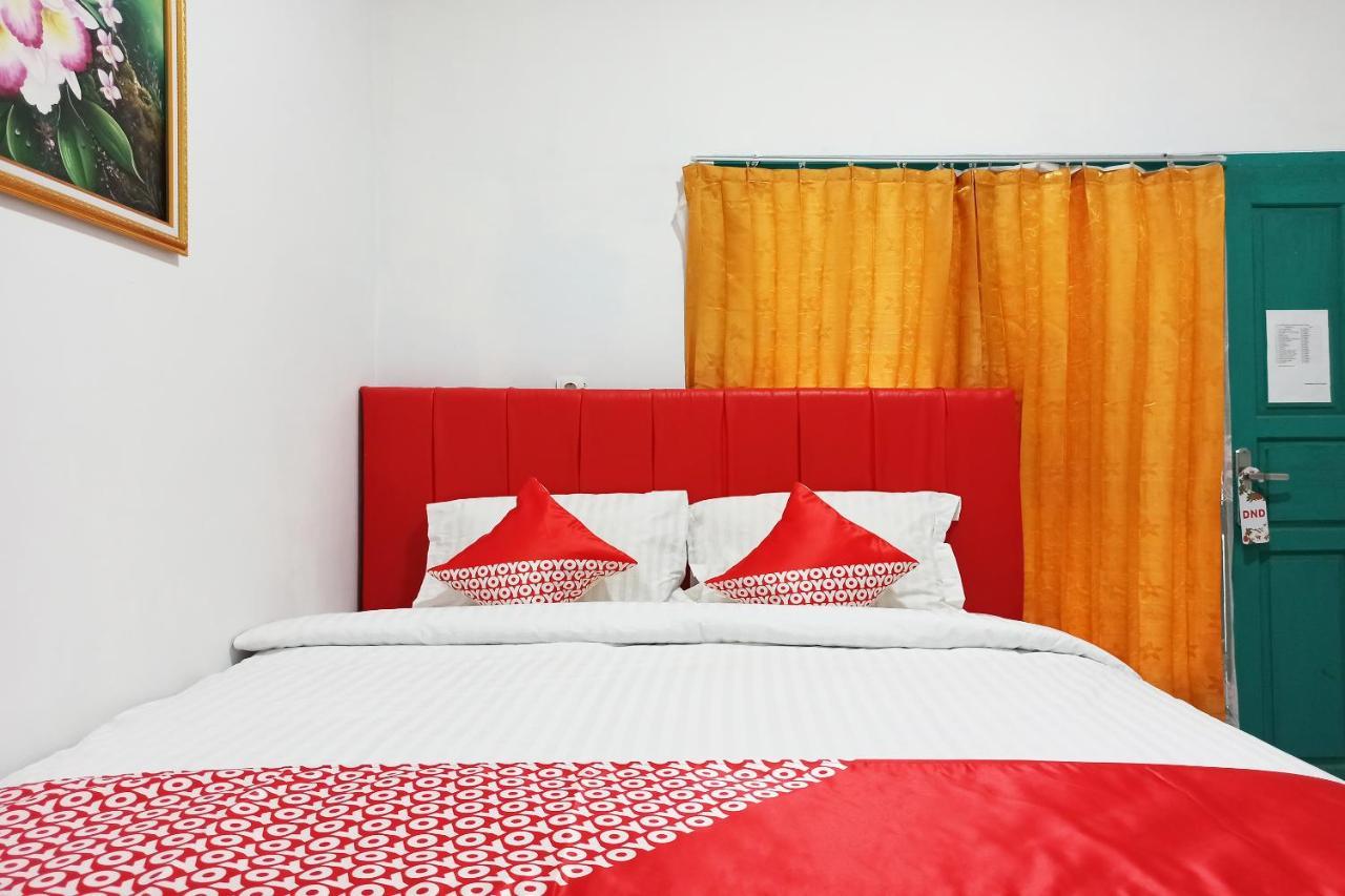 Oyo 2611 Hotel Krui Syariah المظهر الخارجي الصورة