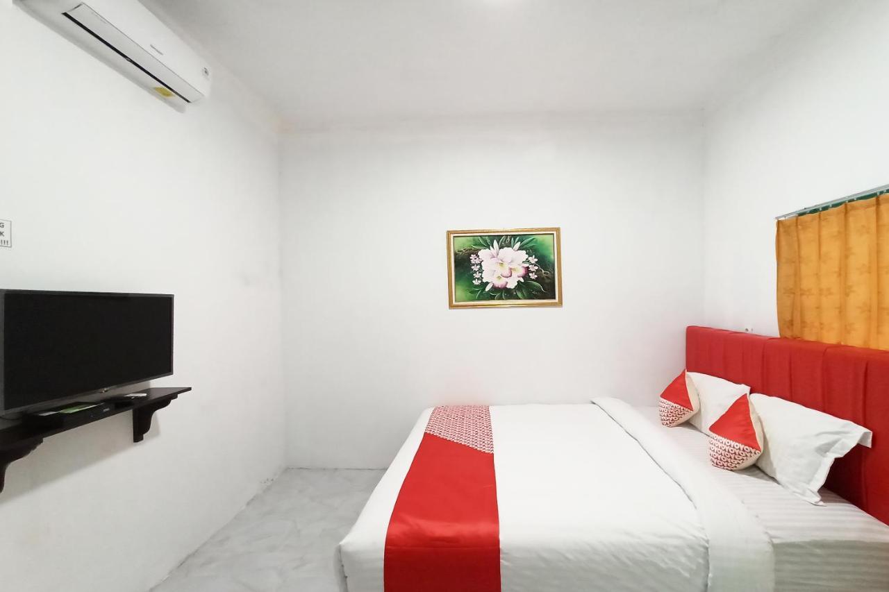 Oyo 2611 Hotel Krui Syariah المظهر الخارجي الصورة